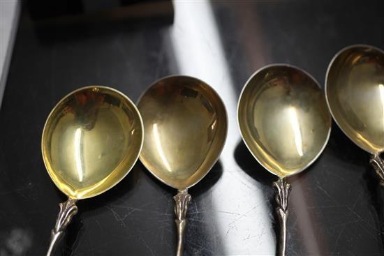 Set of six Victorian silver shaped dessert spoons 8.5 oz.